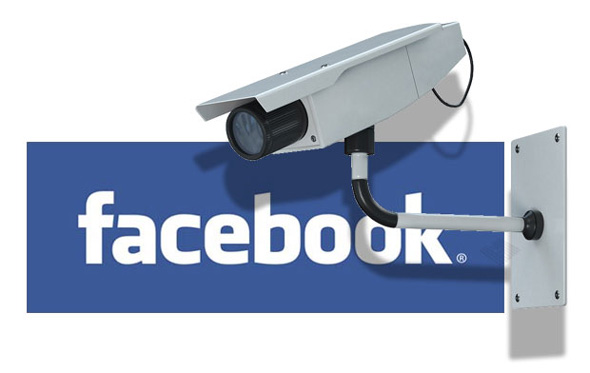 فيسبوك يراقبك