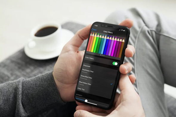كيفية استخدام فلاتر الألوان على الآي-فون والآيباد