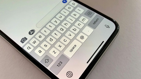 Comment utiliser le clavier de l'iPhone avec une seule main sur iOS 11