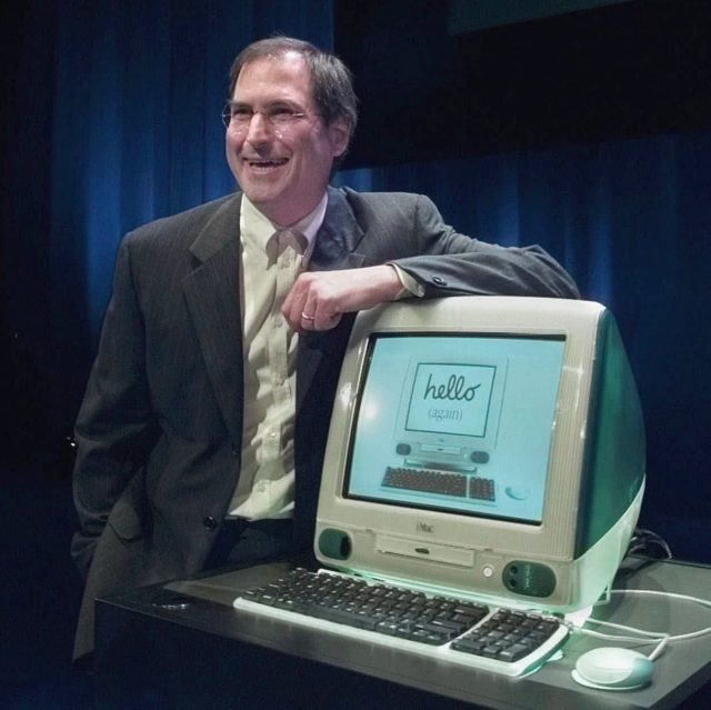 From iPhoneIslam.com, Steve Jobs in front of an Apple computer during the week of August 11-17, as reported in the sidelines.