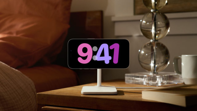 Dari iPhoneIslam.com, jam alarm pintar dengan 10 fitur baru segera hadir untuk iPhone yang menjalankan iOS 17.