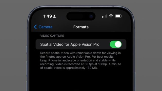 از iPhoneIslam.com، یک اسکرین شات از برنامه که ویدیویی از apple Vision pro را نشان می‌دهد و هدف ضبط ویدیوی فضایی را برجسته می‌کند.