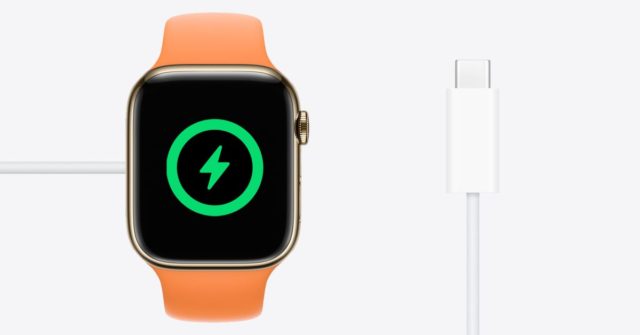 iPhoneIslam.com에서 Apple Watch를 충전 케이블에 연결했습니다.