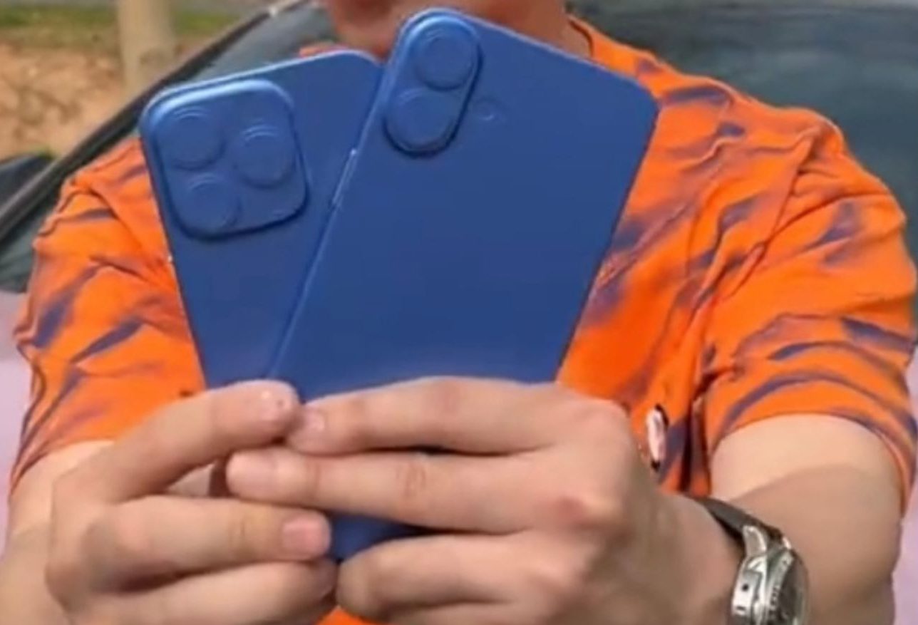 من iPhoneIslam.com، الشخص الذي يرتدي قميصا أطول فترة زمنية يحافظ على هاتفه الأزرق