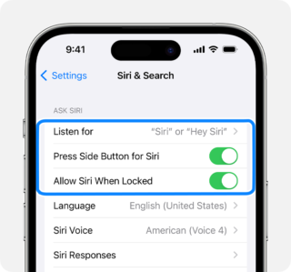 من iPhoneIslam.com، شاشة الهاتف الذكي تعرض إعدادات سيري، مع إبراز خيارات التنشيط الصوتي واختيار اللغة في قائمة الإعدادات.