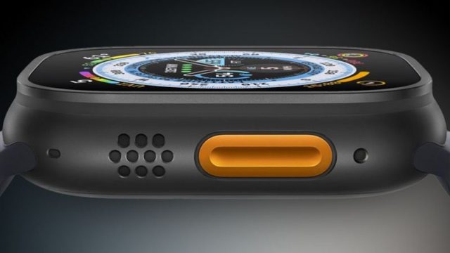 Da iPhoneIslam.com, un primo piano del quadrante dell'Apple Watch Altra 3 mostra una grafica dettagliata e un pulsante arancione prominente sul lato.