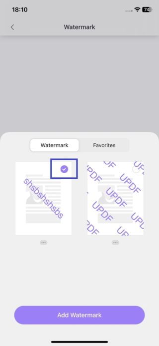 من iPhoneIslam.com، لقطة شاشة لواجهة تطبيق جوال تعرض خيارات العلامة المائية على هاتف آي فون. تظهر علامتان مائيتان: إحداهما تحتوي على النص "shsbshshs6" والأخرى تحتوي على النص "UPDF". تشير علامة الاختيار إلى علامة مائية محددة لتحرير ملفات PDF.