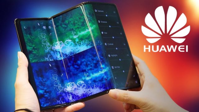 Ji iPhoneIslam.com, bi du destan têlefonek Huawei ya dagirtî bi dîmendera xweya qismî xêzkirî digire, grafikên rengîn li ser paşxaneyek jîndar nîşan dide. Logoya Huawei li rastê xuya dike.