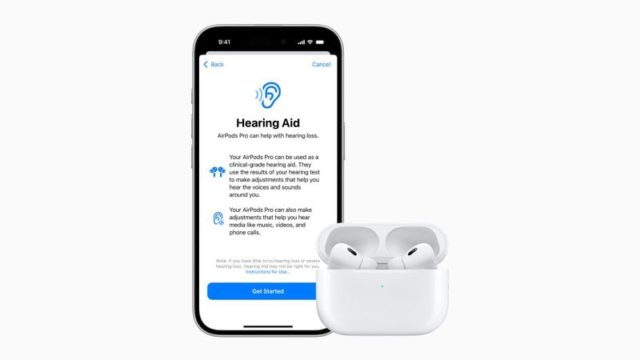 من iPhoneIslam.com، يعرض هاتف ذكي شاشة إعداد سماعة الأذن AirPods Pro، مع وجود حافظة AirPods مفتوحة في المقدمة.