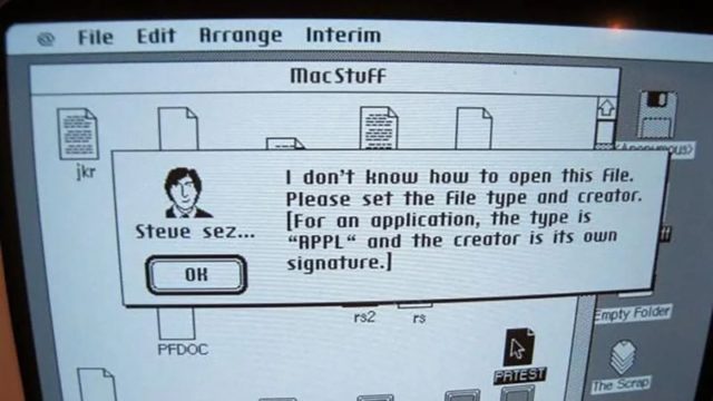 iPhoneIslam.com より コンピューターの画面には、ファイルを開けないことを告げ、ファイルの種類と作成者の指定を求める古い Mac のエラー メッセージが表示され、まるでテクノロジーが直感的でなかった時代のニュースを再現しているかのようです。