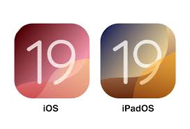 من iPhoneIslam.com، تتميز أيقونات نظام iOS 19 و iPadOS 19 بخلفيات متدرجة مع الرقم 19 في وسط كل منها بشكل أنيق.