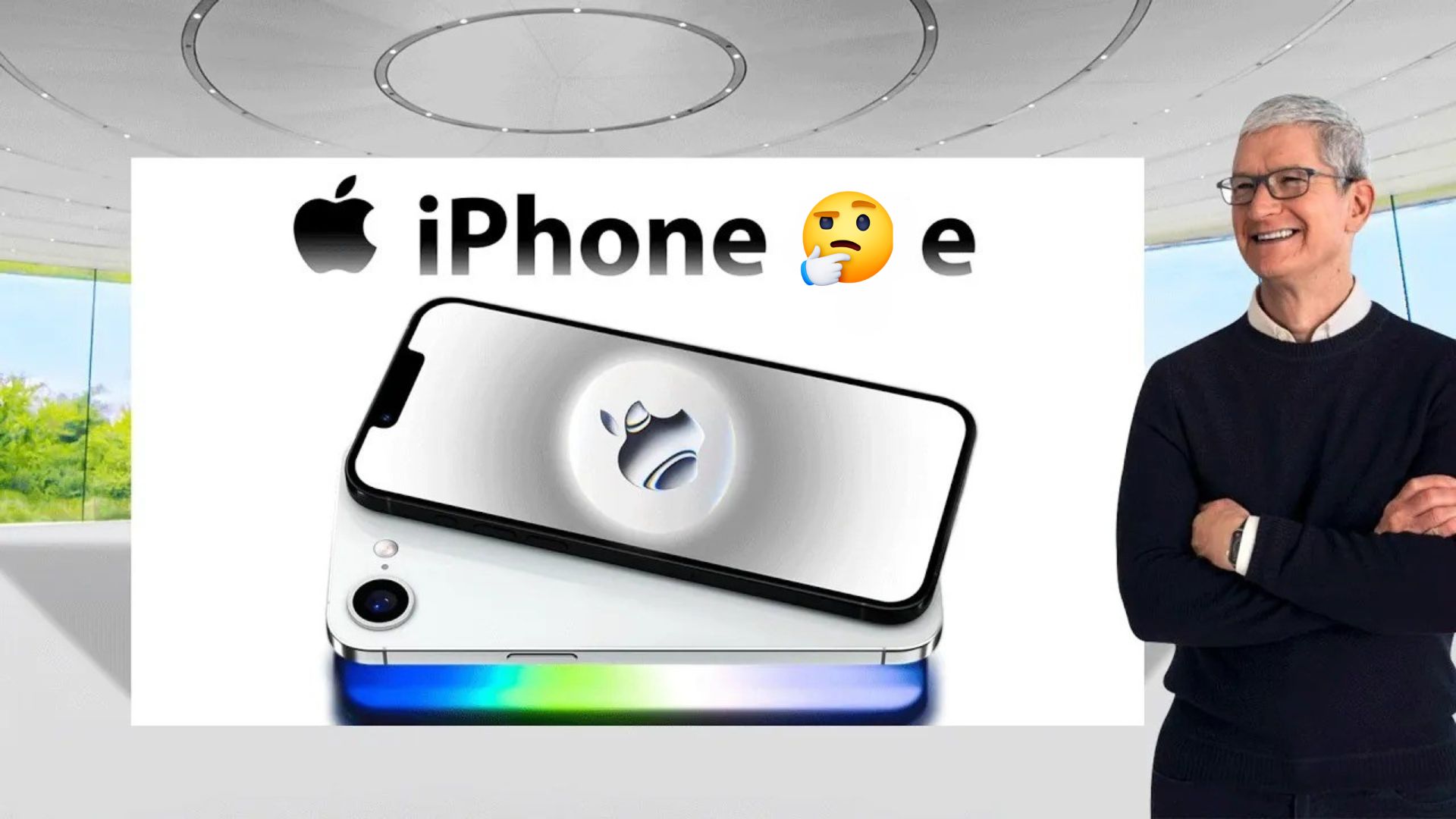 من iPhoneIslam.com، يقف رجل مبتسمًا بجوار شاشة تعرض هاتف iPhone SE، مزينًا برمز تعبيري لتفاحة.