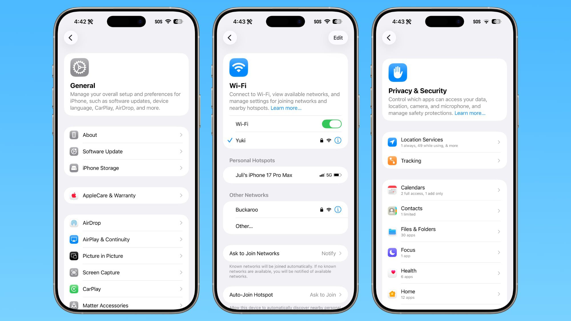 من موقع فون إسلام: تعرض ثلاث شاشات للهاتف الذكي قوائم الإعدادات: الإعدادات العامة، واتصالات Wi-Fi، وخيارات الخصوصية والأمان مع العديد من مفاتيح التبديل وأذونات التطبيقات، مع تسليط الضوء على ميزات تحديثات iOS 26.1 للآي-فون.