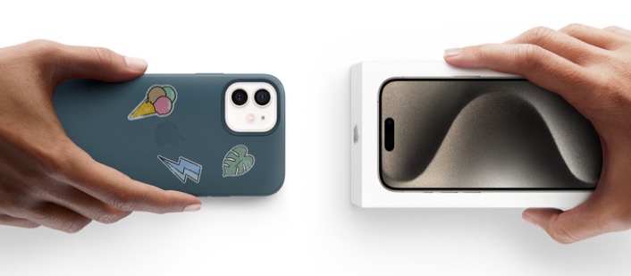 من موقع فون إسلام: يدان تحملان هاتفين ذكيين؛ الهاتف الأيسر يحمل غلافاً أزرق مع ملصقات، بينما يحمل الأيمن هاتفاً معبأً يعرض تصميماً تجريدياً متموجاً - وهو مثالي لمن يفكرون في استبدال الجهاز القديم.