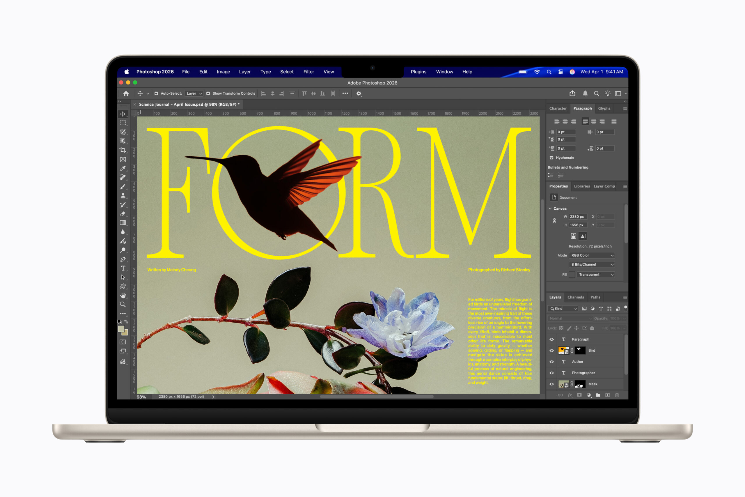 من موقع فون إسلام: ماك بوك إير بوك M5 يعرض برنامج Adobe Photoshop تحرير صورة بنص أصفر كبير "FORM" وطائر طنان وزهور على خلفية خضراء.
