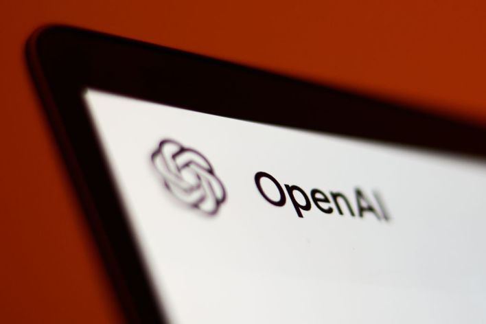شعار OpenAI على شاشة حاسوب