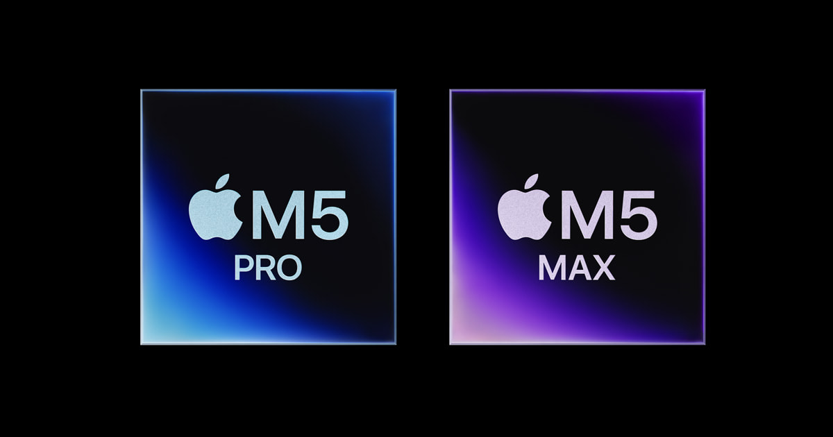 من موقع فون إسلام: رسمان لشريحتي Apple مكتوب عليهما "M5 Pro" على اليسار بتدرج أزرق و"M5 Max" على اليمين بتدرج أرجواني، وكلاهما على خلفيات سوداء.