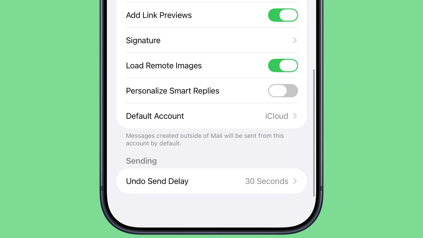 من موقع فون إسلام: لقطة مقربة لشاشة جهاز آيفون يعمل بنظام التشغيل iOS 27 بيتا الخامسة، تُظهر إعدادات تطبيق البريد مثل معاينة الروابط، والتوقيع، والصور التي يتم تحميلها عن بُعد، والردود الذكية، واختيار الحساب الافتراضي، وتأخير التراجع عن الإرسال لمدة 30 ثانية.
