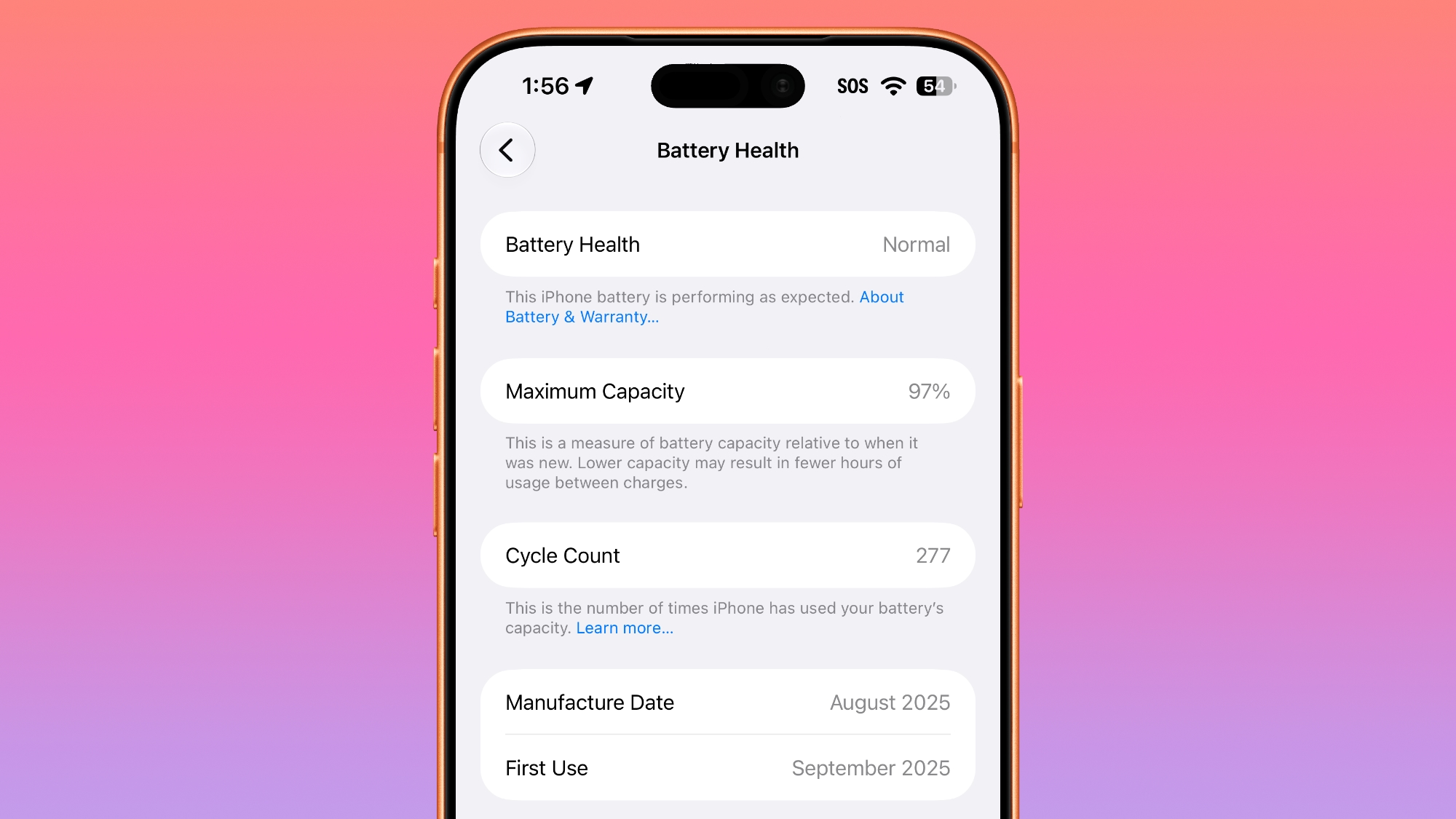من موقع فون إسلام: شاشة إعدادات «حالة بطارية iPhone» التي تُظهر سعة قصوى تبلغ 97% وعدد دورات يبلغ 277 دورة، والتي وردت في «ملخص الأخبار» الخاص بنا.