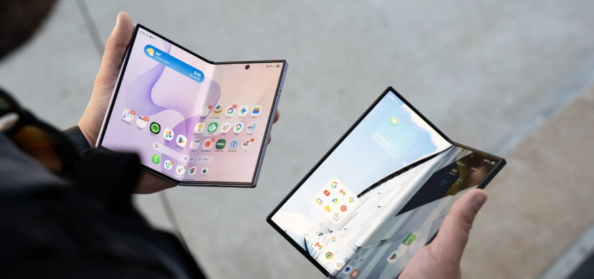 From the Phonegram website: Hands holding two foldable smartphones with partially open screens, displaying a summary of weekly news app icons and home screen widgets.